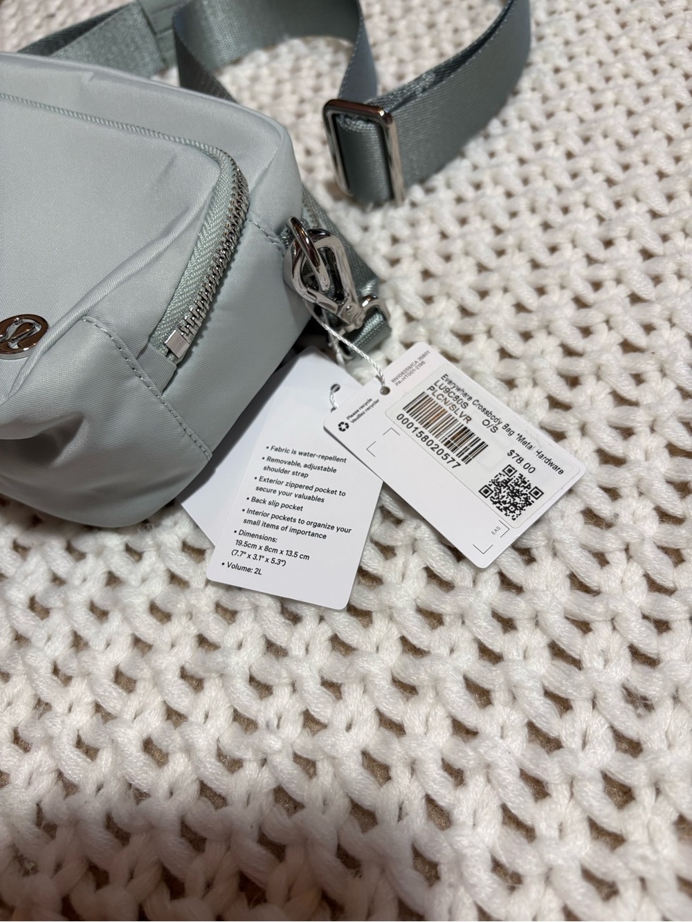 NWT lululemon pelican/silver everywhere crossbody bag *metal hardware - Picture 3 of 10